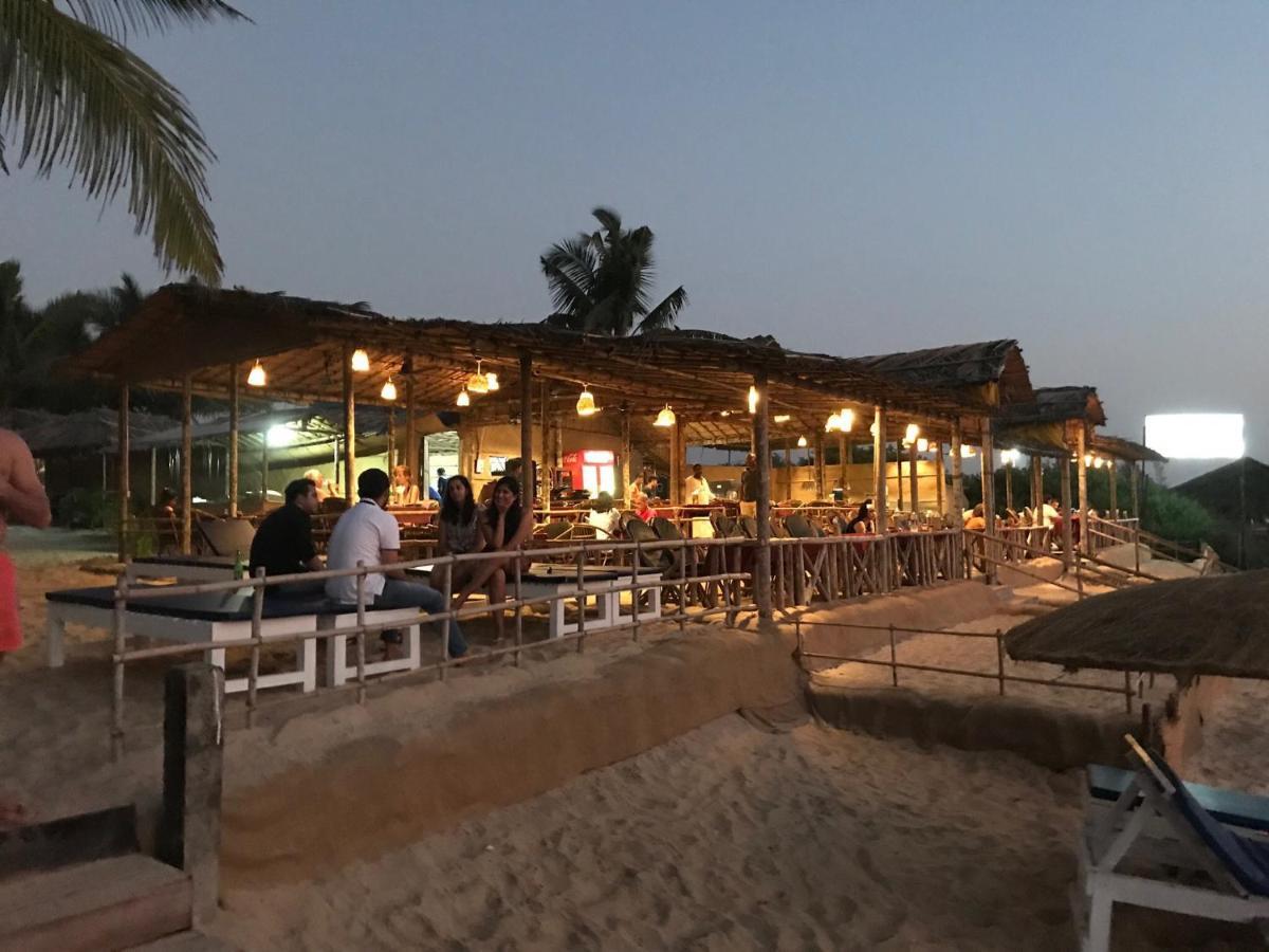 Blue Corner Beach Huts & Restaurant Benaulim Exterior foto